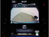 後方確認に便利なバックカメラ装備!!狭い駐車場や後方が確認しづらい場所に駐車するときや、車を切り返す時に安心の装備です!!
