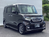 N-BOX カスタムLタイプは、シートヒーターや、パワースライドドア、純正アルミホイール等、質感を高める装備に加え、ホンダセンシングを搭載したグレードです。