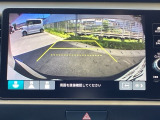 バックモニター付きで、車庫入れやバック時の後方確認をしっかりサポート。モニターに映し出される映像で死角も確認しやすく、狭い場所での駐車や後退時の操作をより安心して行えます。
