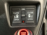 【両側パワースライドドア】両側がパワースライドドアになっており、運転席のスイッチやスマートキーでも開閉が可能です!開口部も広いので乗り降りも楽々♪
