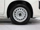タイヤサイズは155/80R14です。