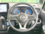 【純正革巻きステアリング】上質な革を使用することで、手にしっかり馴染みとても運転しやすいハンドルです♪
