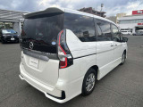 セレナ 2.0 ハイウェイスターV 4WD 