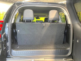 普段のお買い物や通勤、送迎等に十分な荷室スペースを確保しております。セカンドシートを倒すと、大きな荷物の積載も可能です♪