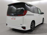 クルマの状態を徹底検査して公開!中古車は1台ずつコンディションが違います。トヨタでは中古車の総合評価や内外装の状態などをひと目で分かるよう、プロの検査員が実施した車両検査証明書をご用意しています。