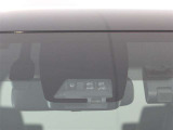 サポカーは、高齢運転者を含めたすべてのドライバーによる交通事故の発生防止・被害軽減対策の一環として、国が推奨する新しい自動車安全コンセプトです。詳しくは販売店スタッフまでおたずねください。