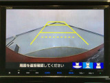 【バックカメラ】運転が苦手な方も車庫入れラクラクです!ギアをリバースに入れれば自動的に切り換わりますので、面倒な操作は不要です♪狭い駐車場もお車を傷つけず安心ですね!