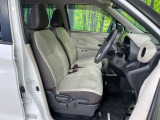 運転席シート廻りは使用感も少なく、良好な状態となっています。丁寧に使われていたことがよくわかりますね。