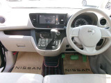 操作しやすい運転席廻り!操作パネルも使いやすい!!ドライブが楽しくなります!