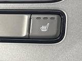【シートヒーター】寒い日に重宝するシートヒーター!エアコンより早く温まってくれるので寒がりの人も安心ですね♪エアコンの温風は乾燥するから苦手、という方にもをおすすめです。