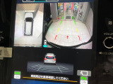 【マルチテレインモニター】車のフロントやサイドのカメラ画像を同時にモニター表示することで、悪路や狭い道を走行時でも周囲の状況確認ができ安心!本格SUVにうれしい装備です♪