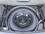スペアタイヤが車載されております。