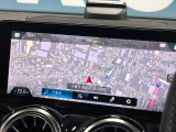 ●純正ナビ:一体感のあるナビは、高級感ある車内を演出してくれます。オーディオ機能も充実しておりますので、運転もより楽しめます♪