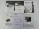 取扱説明書、メンテナンスノートが揃っています。スマートキーは、カギを取り出す手間がなく施錠開錠・エンジン始動ができる便利なキーです。