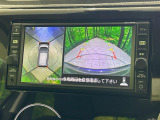 【アラウンドビューモニター】専用のカメラにより、上から見下ろしたような視点で360度クルマの周囲を確認することができます☆死角部分も確認しやすく、狭い場所での切り返しや駐車もスムーズに行えます。