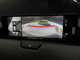 360&deg;モニターが標準装備されておりますので、細い道や狭い駐車場でもラクラク♪ 視認性もバッチリです。