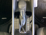 発進時から滑らかに加速する無段階変速のCVTはストップ&ゴーの多い街の中も快適です