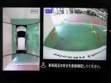 アラウンドビューモニター付きで駐車も楽々♪駐車が苦手な方でもこれで安心です!