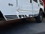 サイドの文字は通常であればHUMMERですが、最終の特別仕様であるためALPHAの文字が刻まれております。