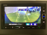 バックカメラ搭載です!車庫入れが苦手な人はもちろん、車両感覚に自信がある人にもお勧めです!見えない箇所が見えるようになるので、低い障害物や隠れてしまっている子供の存在等にも気付く事が出来ます。