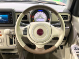 【ステアリングスイッチ】運転中、前方から目線をそらすことなく、オーディオ等の操作が可能な便利機能!安心&快適なドライブを演出してくれます♪