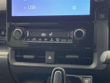 オートエアコン、お好みの温度に設定するだけで車内を快適空間にしてくれます。
