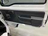 駐車券を取るときも自動で開閉できるので便利パワ-ウインドウスイッチ★