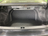 積み下ろしのしやすいデッキにはたっぷりと荷物を積み込んでいただけます。遊びから仕事まで、様々なシーンで頼れます♪