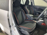 【運転席/助手席 シートヒーター】シートの座面を温め、冬の寒い日のドライブを快適にします♪
