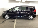 スライドドアなら狭い駐車場でもドアをぶつける心配がありません。ステップが低く乗り降りもしやすいです。
