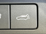 【パワーバックドア】スマートキーや運転席のボタンを押すだけでリアゲートが自動で開閉します!荷物を持っている時や、高い位置にあるバックドアを閉める際に便利な機能です♪