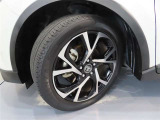 タイヤ・ホイールまでキレイに洗浄!225/50R18タイヤ&18インチ純正アルミホイール