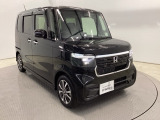 狭い駐車場でも、スライドドアならチャイルドシートへのお子さまの乗降や荷物の積載もスムーズ。