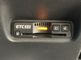 いまや快適なカーライフに欠かせないETCが付いています。