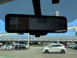 スマートルームミラー♪たくさん荷物を載せても、バックカメラで映像を映すので後方の視界も確保!!様々なシーンで活躍する便利装備☆