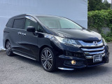 狭い駐車場でも、スライドドアならチャイルドシートへのお子さまの乗降や荷物の積載もスムーズ。とても便利な【助手席側。電動スライドドア】ドアハンドを少し引くだけでリアドアが自動開閉します。