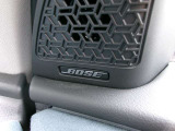 BOSE&hellip;コンサート会場にいるかのような「空間表現」高音・中音・低音まで全ての周波数帯域を忠実に再現する「周波数特性」「大音量でのパフォーマンス」という3つの視点からパフォーマンスを追及したシステムです