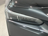 LEDヘッドライトは、点灯の瞬間から最大光量を発揮し、突然暗くなるトンネルなどでの安定感を高めます。