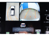 バックギアに入れるとバックカメラの映像がナビに映ります。障害物までの距離もわかりやすいです。