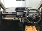 メーターやシフト、スイッチ位置など運転席まわりの配置はしっくりいきたいものですね!まずは座ってチェックしてみて下さい♪