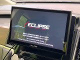 【大画面ナビ】大型10.1インチナビを装備。存在感のある大画面はインパクト大!ナビ利用時のマップ表示は見やすく、テレビやDVDは臨場感がアップ!いつものドライブがグッと楽しくなります♪