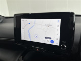 純正ナビを装備。タッチパネル式で使いやすく、お出かけもラクラクです。