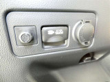 【アクセサリーコンセント(AC100V・1500W)】・・・AC100Vで最大消費電力1500W以下の電気製品を使用できます。災害時に電力が必要なとき給電ができます。