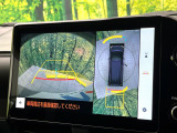 【パノラミックビューモニター】専用のカメラにより、上から見下ろしたような視点で360度クルマの周囲を確認することができます☆死角部分も確認しやすく、狭い場所での切り返しや駐車もスムーズに行えます。