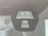 【ホンダセンシング】走行中に前方の車両等を認識し、衝突しそうな時は警報とブレーキで衝突回避と被害軽減をアシスト。より安全にドライブをお楽しみいただけます。