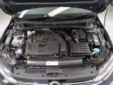 ●Volkswagenを知り尽くしたスペシャリストが隅々まで整備●各モデルの情報がインプットされた専用テスターで過去の細かな不具合を確認。モデルごとや部位ごとに専用スペシャルツールを用いて整備します。