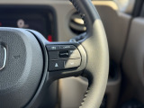 ハンドル右側スイッチは、ホンダセンシングの機能の一つ、「アダプティブクルーズコントロール」です。