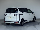 バックカメラが付いているのでバックでの車庫入れも安心です。