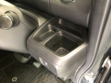 【ドリンクホルダー】こちらにドリンクホルダーがついています!