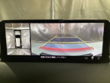 狭い場所での駐車やすれ違いなどでより的確な運転操作に役立つ360&deg;ビューモニターが装備されています。